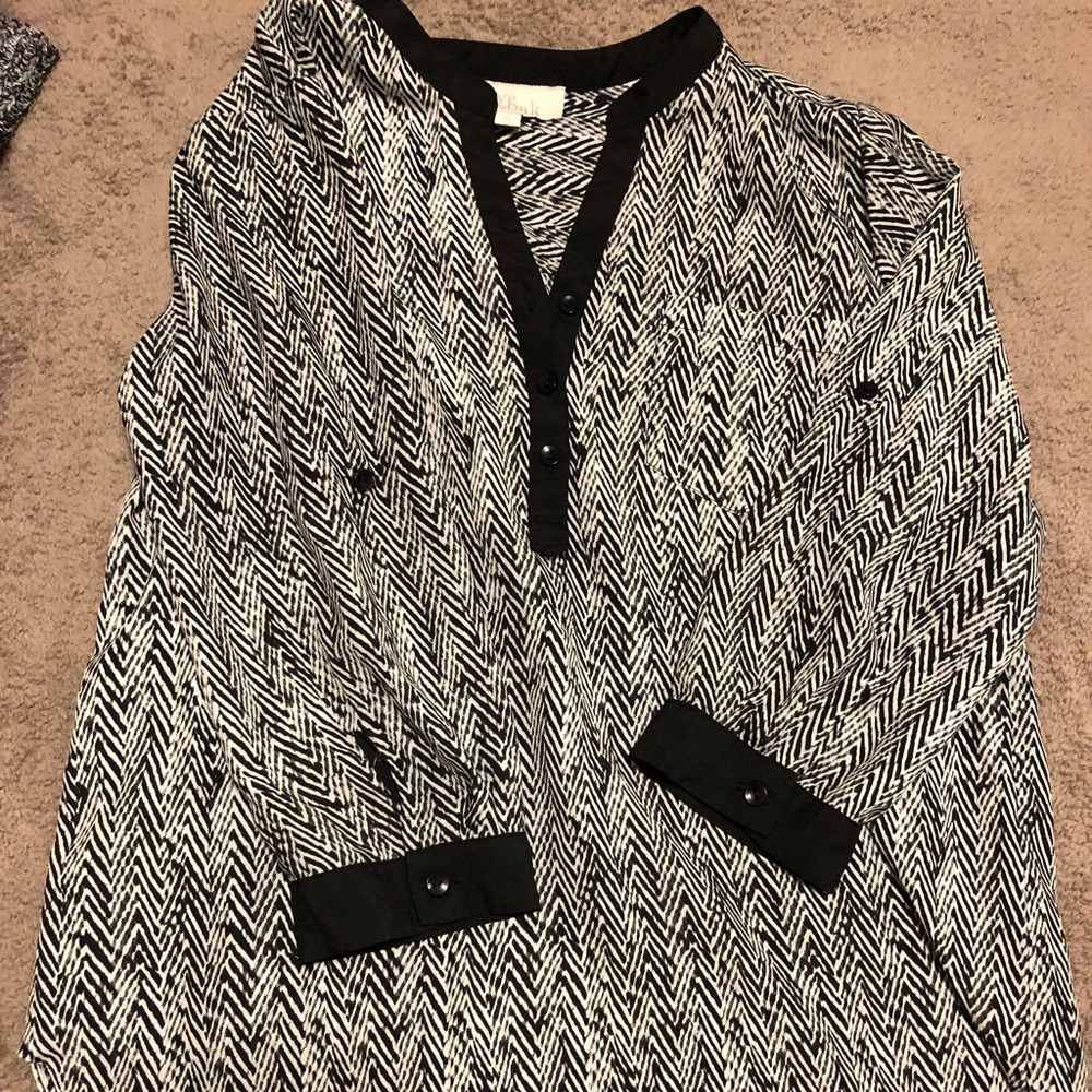 Black/white print 3/4 sleeve size Medium